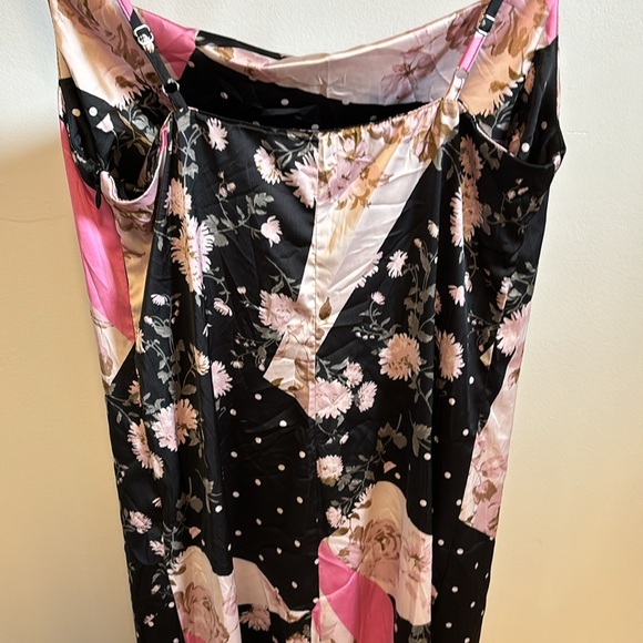 Forever 21 cowl neck midi dress. - Picture 5 of 7